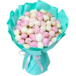 Букет из 45 бело-розовых пионов